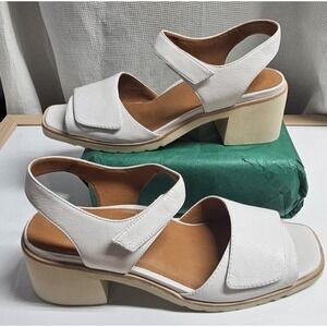 L'Amour des Pieds Women's Qerene Sandal Sz 11 White Lamba block heels